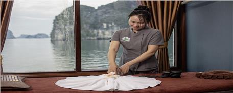 Du thuyền Verdure Lotus Grandeur